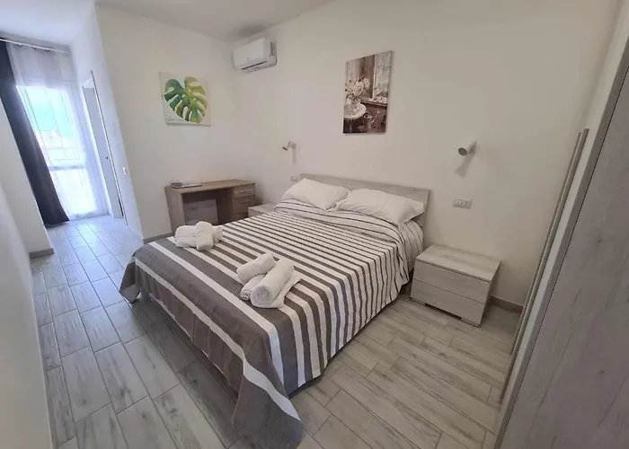 Civico 14 Apartment 4B